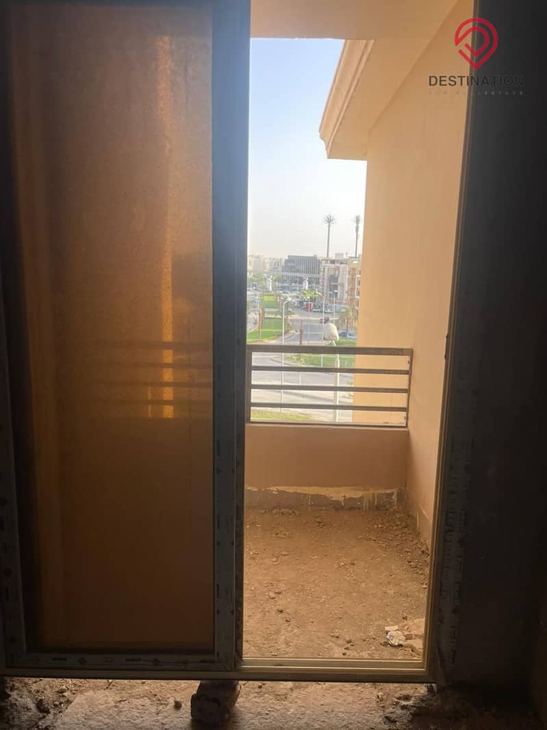 3 2a3d78a7-8c66-4e2d-8fcd-8f3d16e30afe. jpg