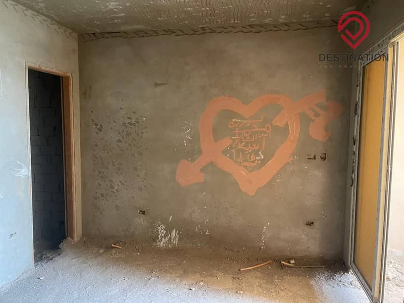 10 928c560d-eec2-4a9f-99ed-e70c08887349. jpg