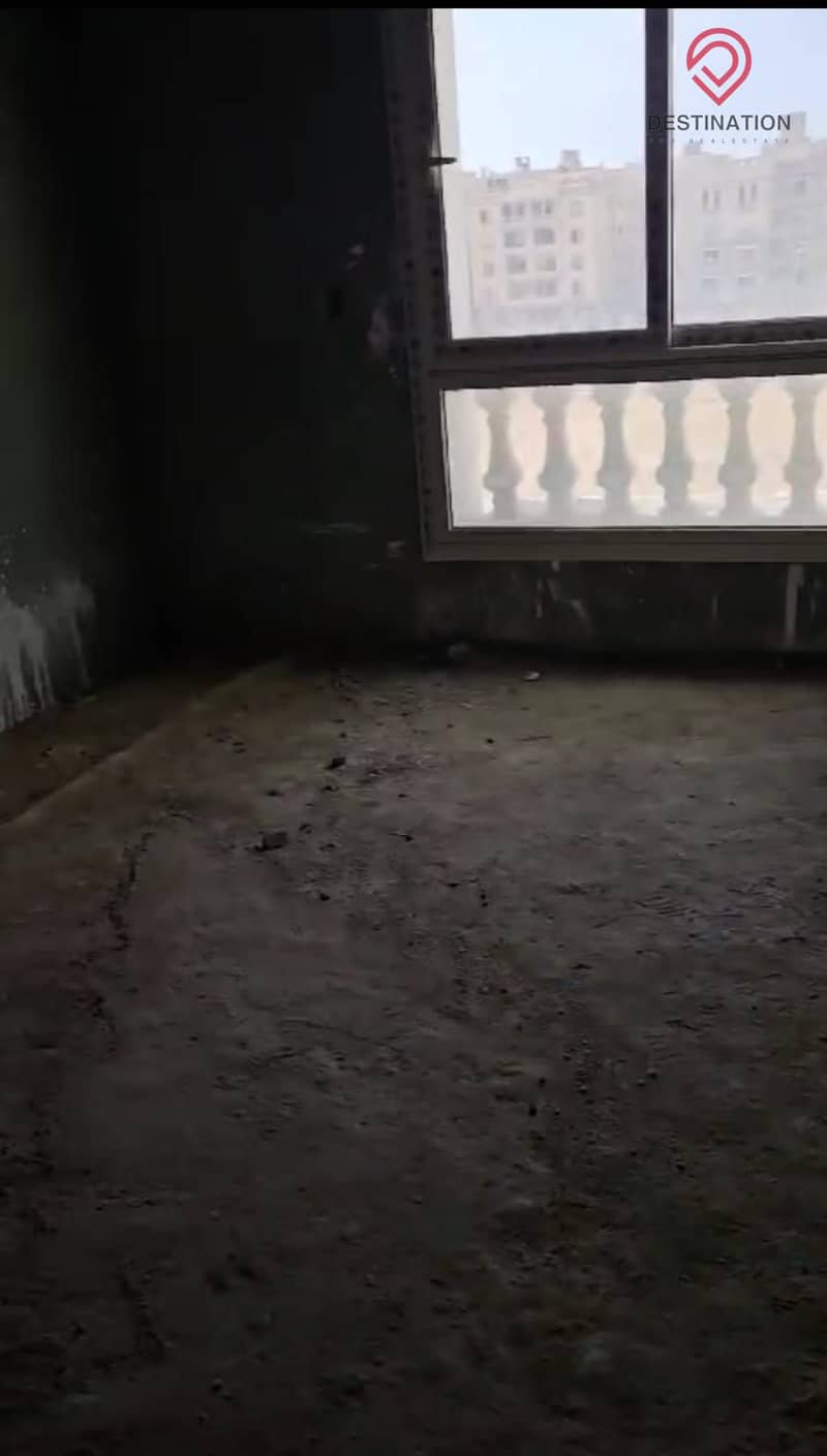 14 3305544e-dcb0-4a0e-8427-6b3e70c2dd8c. jpg