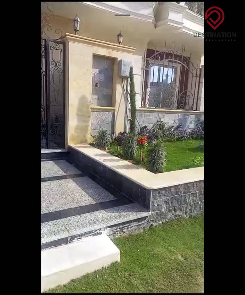 17 f99467e4-1383-489d-8392-fbd873281a72. jpg