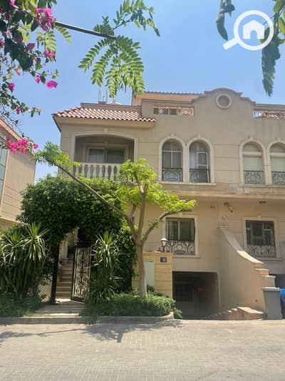 5 Bedroom Townhouse for Sale in New Cairo, Cairo - 515297461_9972629366180401_8794845475465439391_n. jpg