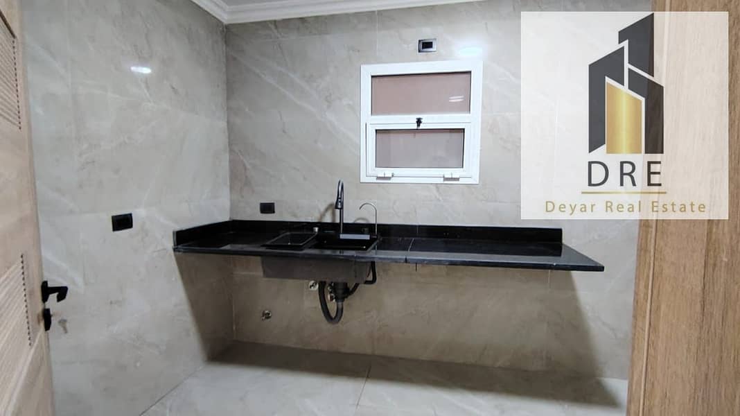 3 d7206c44-f843-4db9-9f19-88f5d4594e5b. jpg