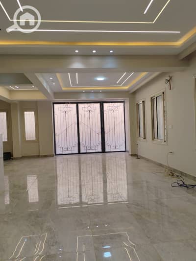 دوبلكس 4 غرف نوم للايجار في القاهرة الجديدة، القاهرة - WhatsApp Image 2025-09-09 at 2.49. 53 PM (1). jpeg