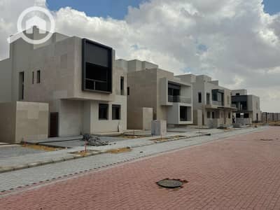 3 Bedroom Townhouse for Sale in Sheikh Zayed, Giza - 40d66146-afb8-4c73-a1a2-7c2f9ab21ec7. jpg