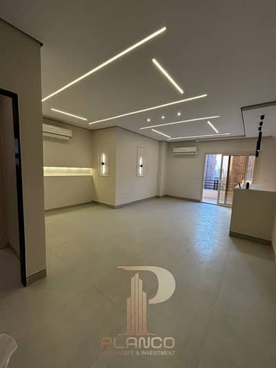 فلیٹ 3 غرف نوم للبيع في الشيخ زايد، الجيزة - IMG-20250908-WA0063. jpg