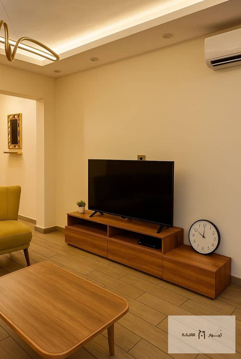 12 صورة واتساب بتاريخ 1447-03-18 في 12.57. 26_89b8911f. jpg