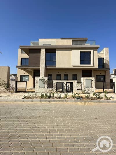 فیلا 4 غرف نوم للبيع في الشيخ زايد، الجيزة - IMG-20241007-WA0051. jpg