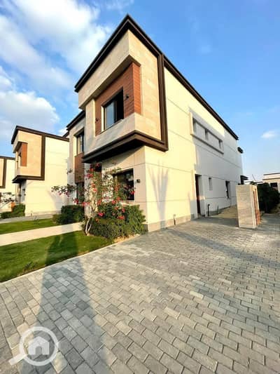 5 Bedroom Townhouse for Sale in New Cairo, Cairo - 514251901_122171114390438466_8918933122698004124_n. jpg