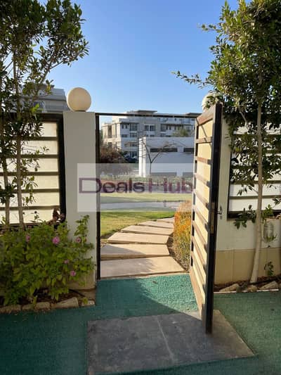 5 Bedroom Townhouse for Sale in New Cairo, Cairo - ddf95719-b369-4509-99d2-886ba8c0909b. jpg