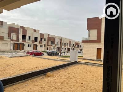 5 Bedroom Townhouse for Sale in New Cairo, Cairo - WhatsApp Image 2025-07-16 at 11.48. 55_aec5cbdf. jpg