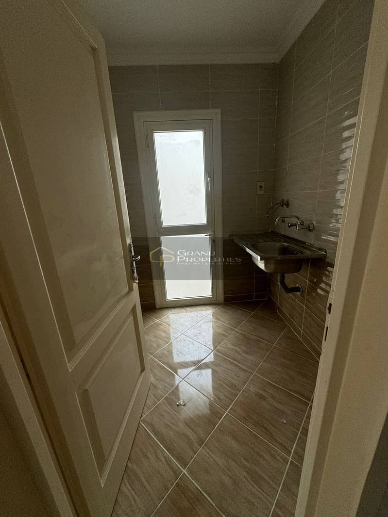 3 d3b29032-9352-49e4-8cc5-460bea0c650b. jpg
