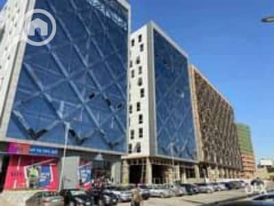 Office for Rent in Katameya, Cairo - مقر اداري ايجار مكيف في ابراج وان قطاميه الإداري دائري المعادي مباشر
