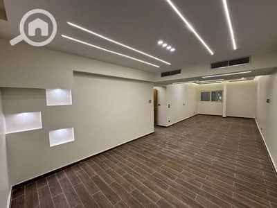 Office for Rent in Maadi, Cairo - للإيجار مقر اداري مكيف في مبني اداري علي كورنيش النيل المعادي