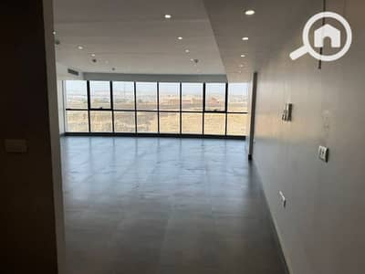 Office for Rent in Zahraa Al Maadi, Cairo - للإيجار مقر اداري open space مكيف بانوراما في ريحانه بلازا