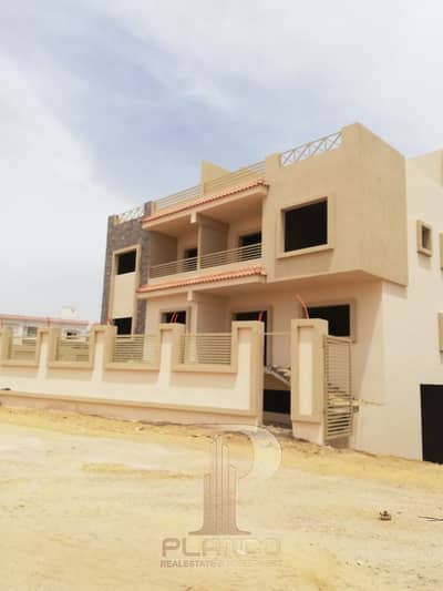 8 Bedroom Villa for Sale in Sheikh Zayed, Giza - ca2e31f3-e8ef-4893-8d6d-a6640578a8a0 (1). jpeg