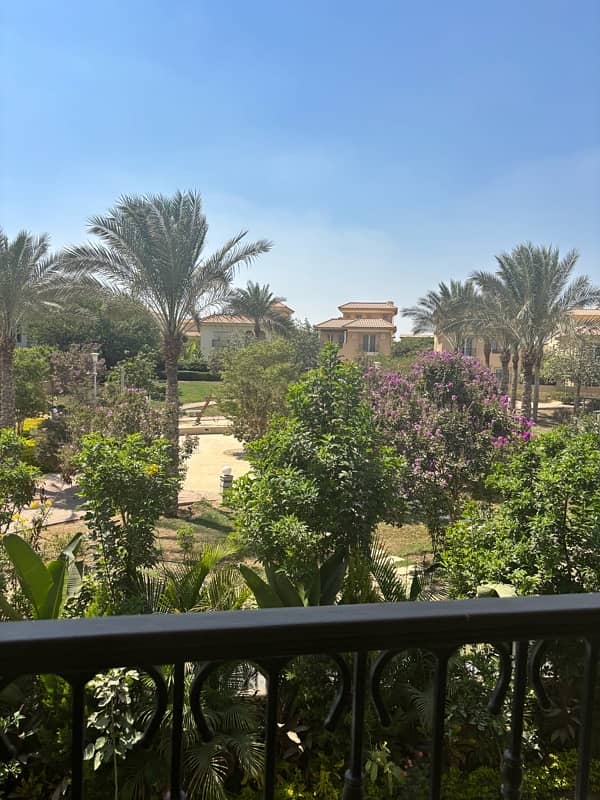 Luxurious villa in Hyde Park new Cairo for sale