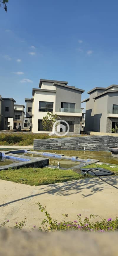 4 Bedroom Townhouse for Sale in New Cairo, Cairo - e07c76fc-0cbb-4bf2-8967-ab09c0f3ed76. jpeg