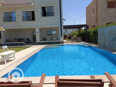 5 Bedroom Twin House for Rent in North Coast, Matruh - فيلا بحمام سباحه للايجار مارينا 4