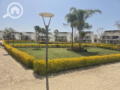 4 Bedroom Twin House for Sale in 6th of October, Giza - WhatsApp Image 2025-04-07 at 8.05. 52 PM(1). jpeg
