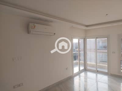 2 Bedroom Apartment for Rent in New Cairo, Cairo - شقة للايجار بالمطبخ والتكييفات ماونتن فيو اي سيتي