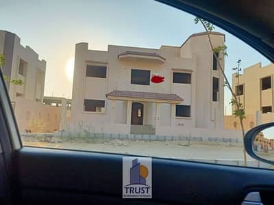 10 Bedroom Villa for Sale in 6th of October, Giza - Villa for sale