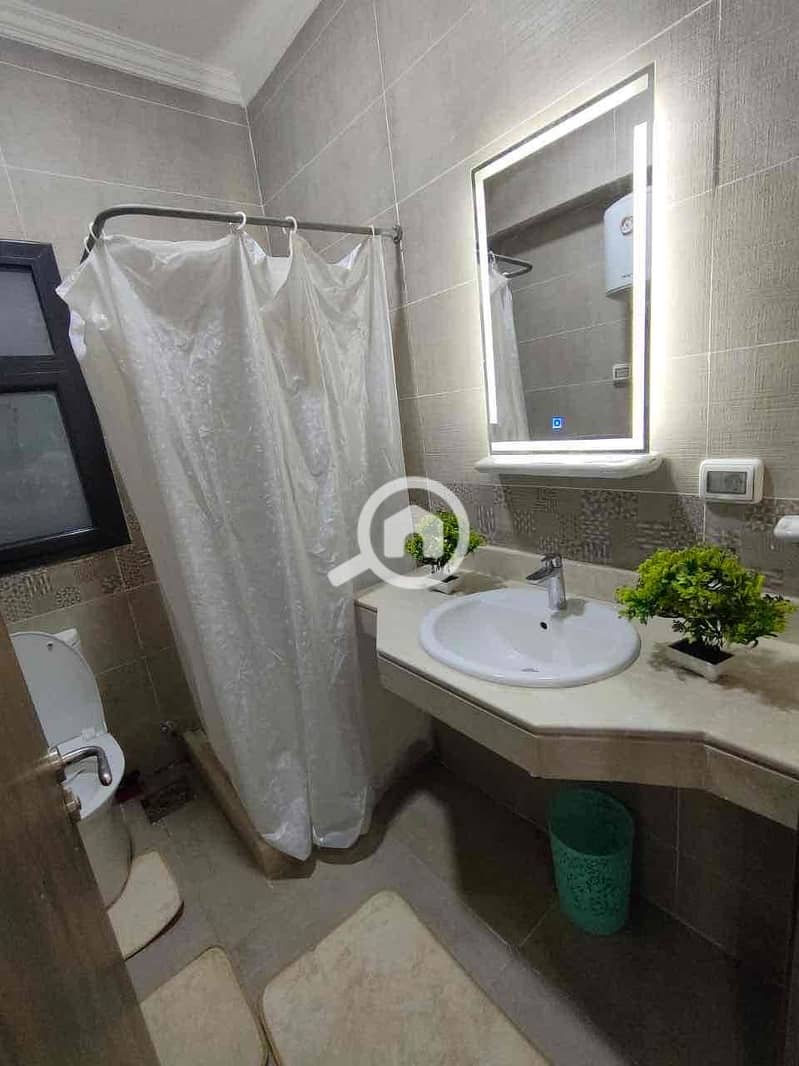 5 8d52aa10-16a8-4fd1-a4d8-9b9904575bed. jpg