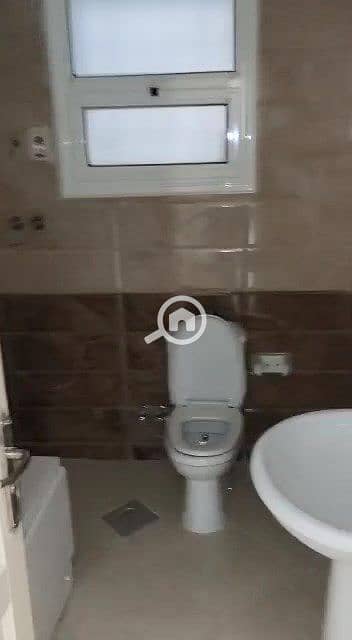 5 WhatsApp Video 2025-09-09 at 11.57. 51 AM. mp4_snapshot_00.50_[2025.09. 11_17.37. 09]. jpg
