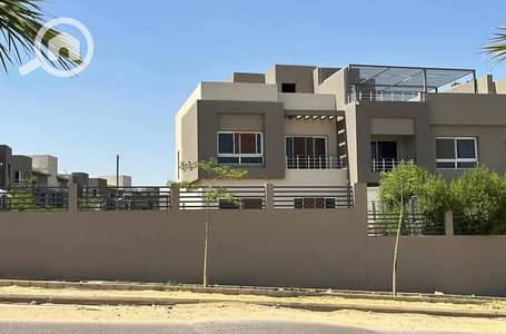 تاون هاوس 5 غرف نوم للبيع في الشيخ زايد، الجيزة - FB_IMG_1746094105663. jpg