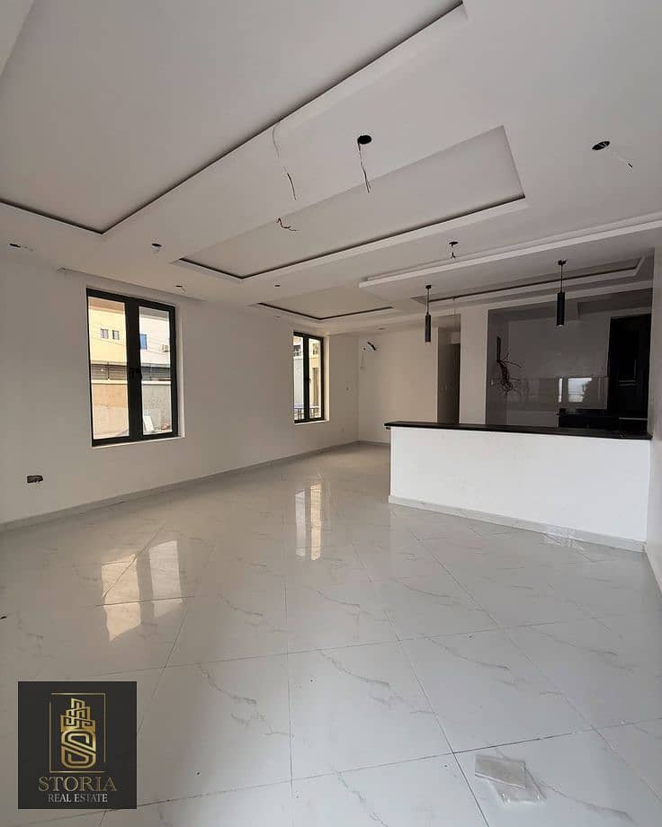 10 Modern 2-Bedroom Apartment with Gym & Open Plan…. jpg