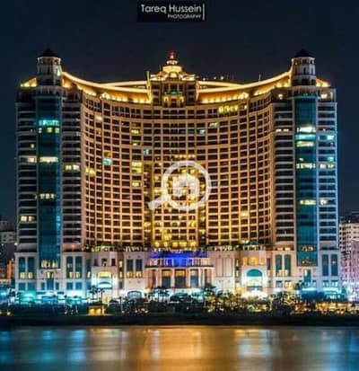 محلات تجارية  للبيع في سان ستيفانو، الإسكندرية - للاستثمار _ محل بمول سان ستيفانو بالدور الارضي __ مؤجر ب ٧٥ الف شهريا