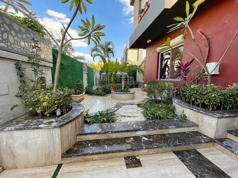 Quarter villa