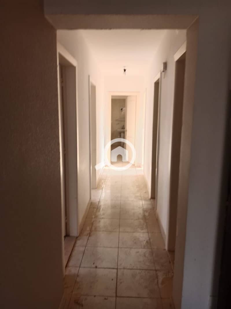 8 cfe51093-68e2-41a9-bd08-13792403377b. jpeg