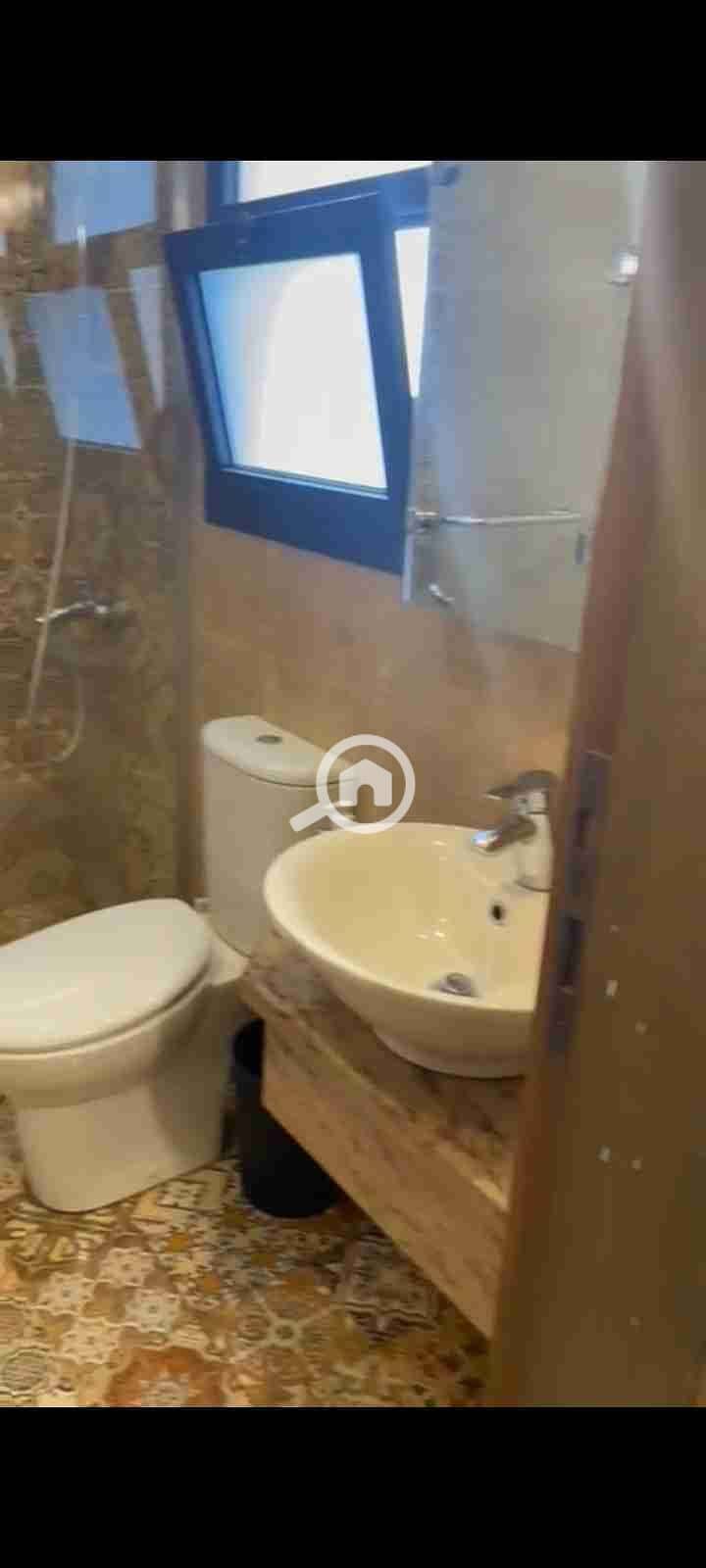 12 Screenshot_٢٠٢٥-٠٩-١٣-١٧-٠٤-٠٩-٣٦٦_com. whatsapp. jpg