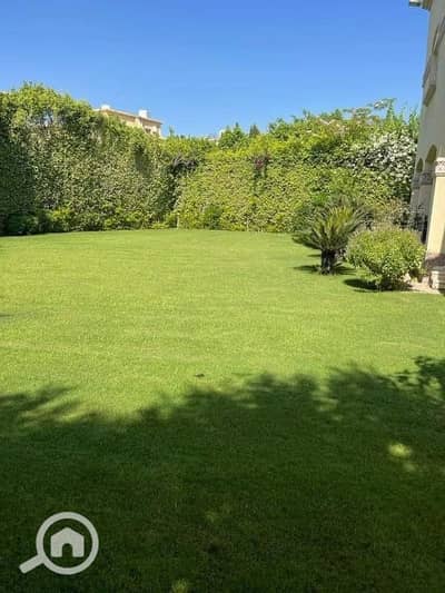 4 Bedroom Villa for Sale in New Cairo, Cairo - للبيع فيلا لقطه مستقله ناصيه فى الرحاب بجوار النادى