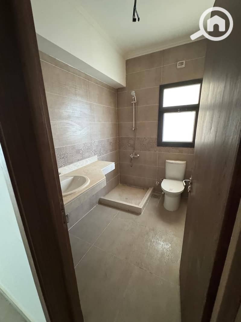5 6225d02d-61bb-40a9-9feb-ca03adcfbdcf. jpg