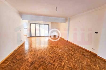4 Bedroom Flat for Sale in Gianaclis, Alexandria - IMG-20250907-WA0005. jpg