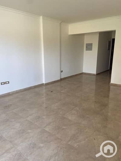 3 Bedroom Flat for Sale in Sheikh Zayed, Giza - IMG-20250723-WA0507. jpg