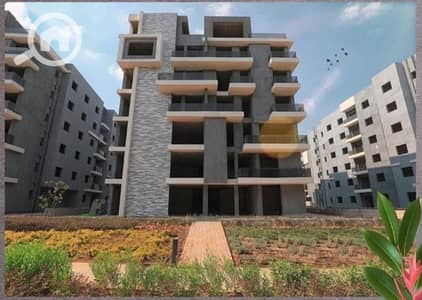 3 Bedroom Flat for Sale in 6th of October, Giza - IMG_4510. jpeg
