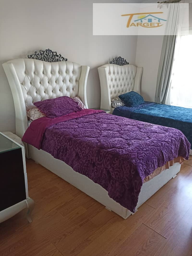 12 c38dbf7f-e51d-4702-accb-53b8b377abae. jpg