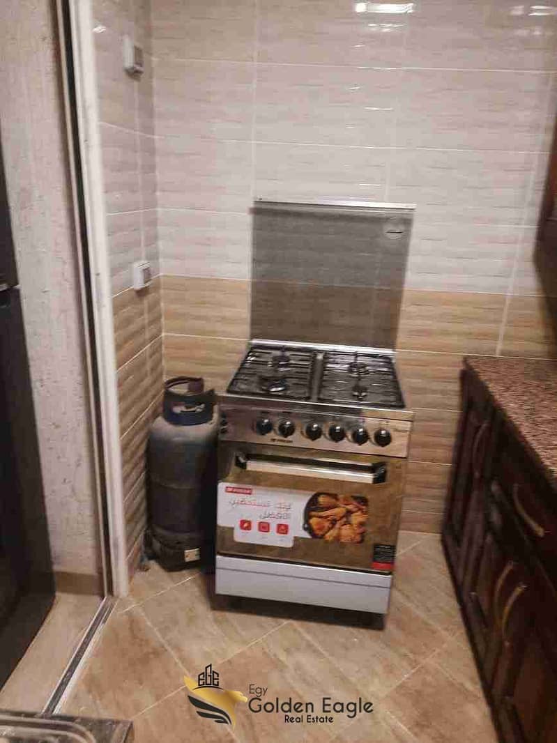 12 1000077215. jpg