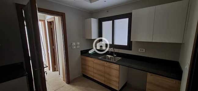 4 Bedroom Apartment for Sale in Sheikh Zayed, Giza - 449442770_2555611267944429_5978305481404967345_n - Copy. jpg