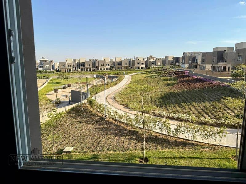 4 WhatsApp Image 2025-07-21 at 12.37. 25 PM(1). jpg