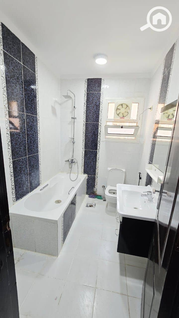 3 IMG-20250812-WA0249. jpg