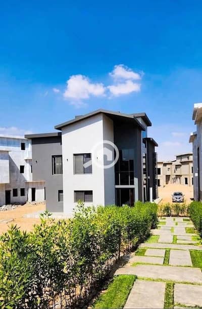 4 Bedroom Villa for Sale in New Cairo, Cairo - 494445168_3877468112516788_2237933320599158556_n. jpg