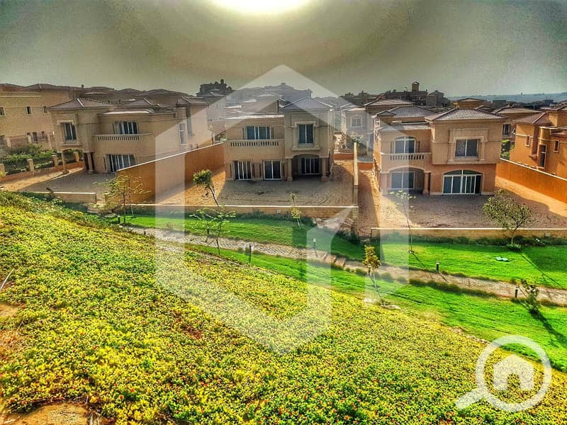 8 Royal Meadows 8. jpg