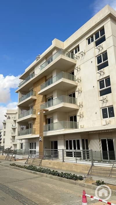 3 Bedroom Flat for Sale in 6th of October, Giza - PHOTO-2023-06-17-19-58-37. jpg
