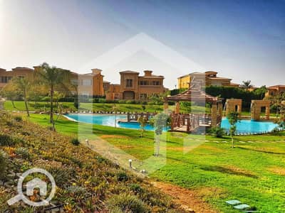 فیلا 5 غرف نوم للبيع في الشيخ زايد، الجيزة - Royal Meadows 3. jpg