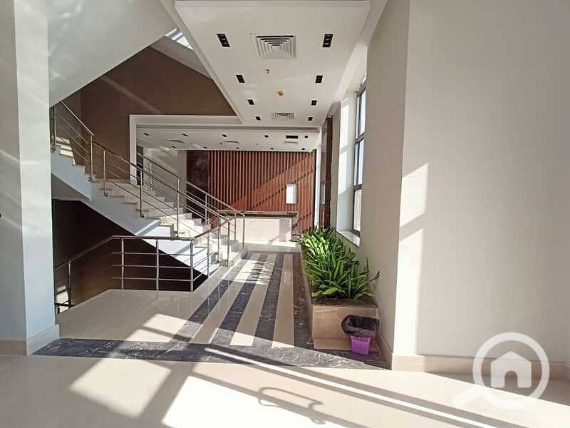 12 WhatsApp Image 2023-02-07 at 12.53. 17laj. jpg