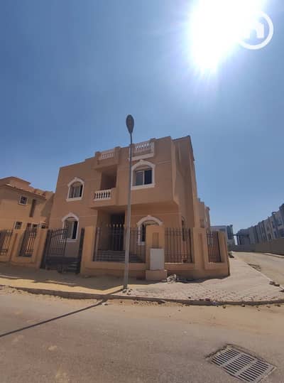 فیلا 4 غرف نوم للبيع في القاهرة الجديدة، القاهرة - IMG-20250915-WA0461. jpg