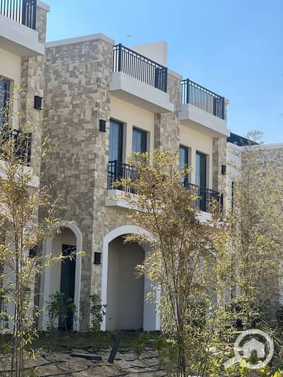 3 Bedroom Villa for Sale in Mostakbal City, Cairo - photo_2025-02-18_23-02-40. jpg